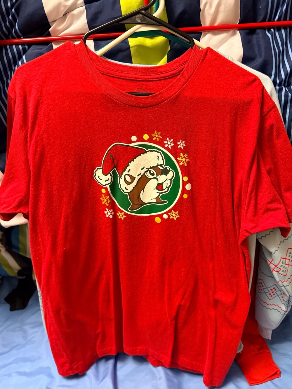 NWOT- Buc-ees Red Short Sleeve Holiday Graphic Tee with Festive Character